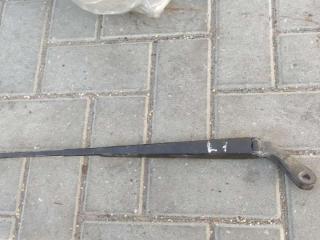 щеткодержатель (поводок стеклоочистителя, дворник) Chrysler Grand Voyager 4 поколение 2004, 2.5 л., дизель, МКПП, минивэн, 04717365B