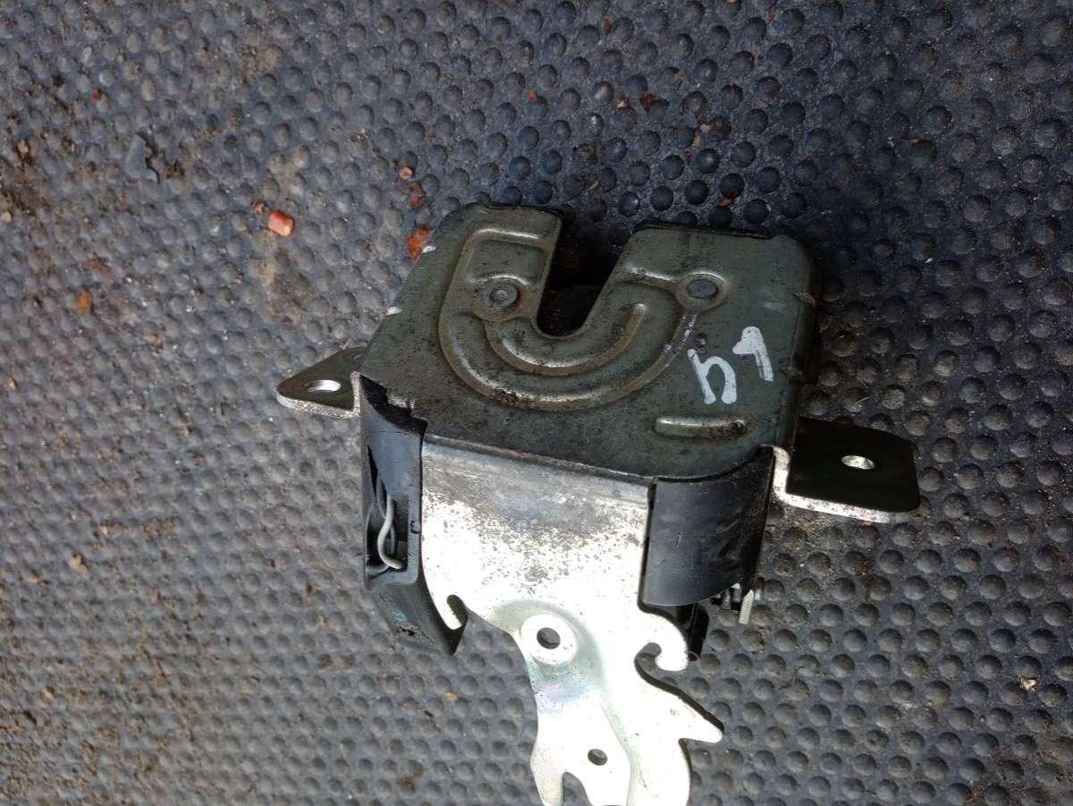 замок багажника Smart Forfour 1 поколение 2005, 1.5 л., дизель, МКПП, 959189 - фото №1