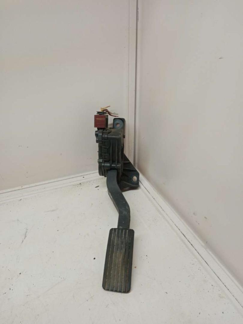 педаль Smart Forfour 1 поколение 2005, 1.5 л., дизель, МКПП, MN125792, A4543000304 - фото №1