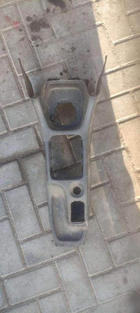 рамка обрамление кулисы Peugeot 206 1 поколение 2000, 1.4 л. - фото №1