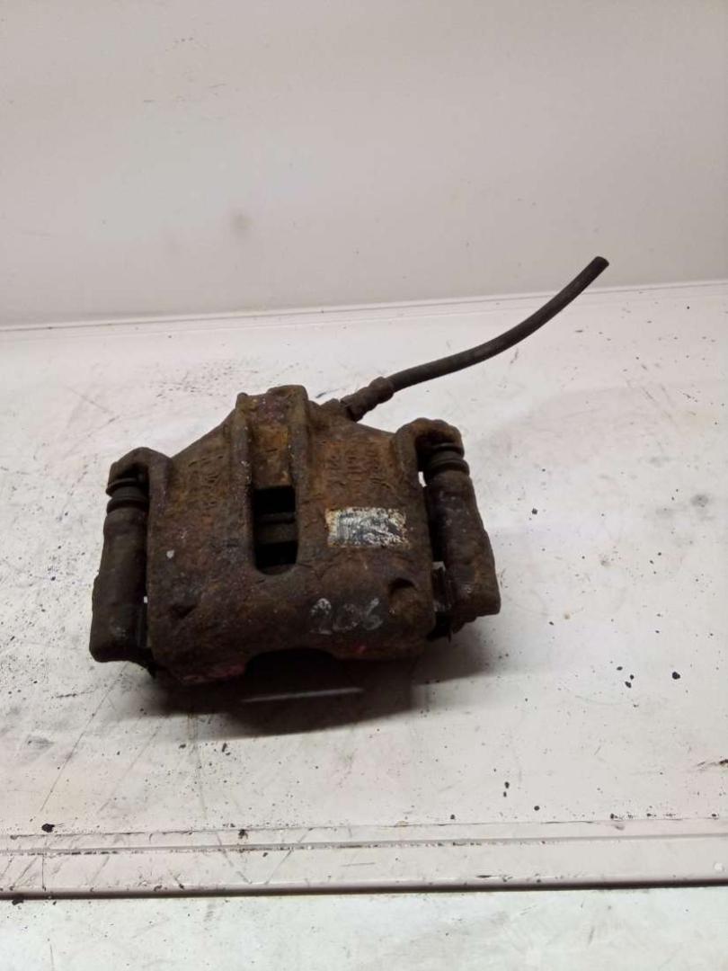 суппорт передний левый Peugeot 206 1 поколение 2000 - фото №1