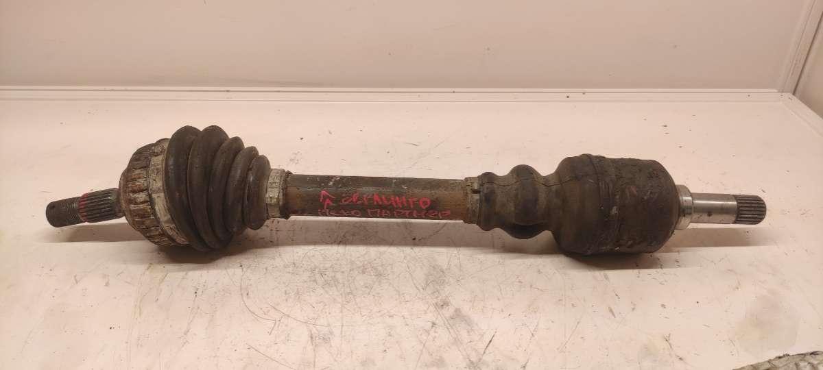 полуось передняя левая (приводной вал, ШРУС) Citroen Berlingo 1 поколение (M49) 2000, 1.8 л., бензин, седан - фото №1