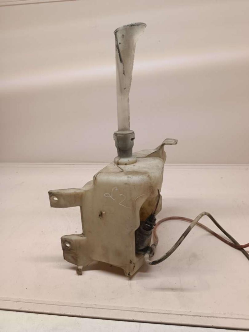 бачок омывателя Nissan Primera P12 2005, 1.9 л., дизель, МКПП, черный, универсал, 28910AU410 - фото №1