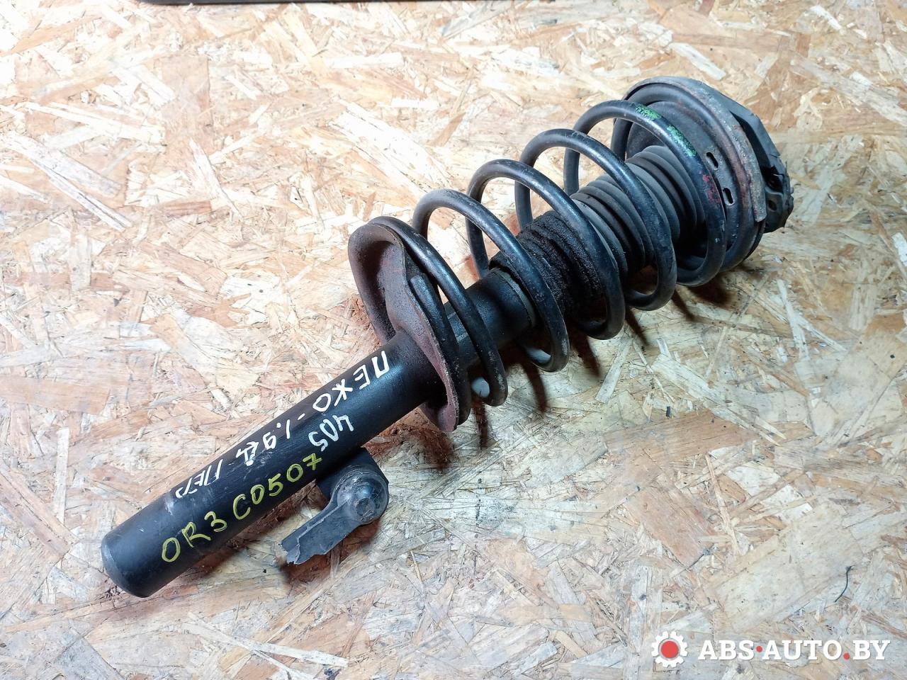 стойка передняя правая Peugeot 405 1 поколение 1995, 1.9 л., дизель, 9615210280 - фото №1