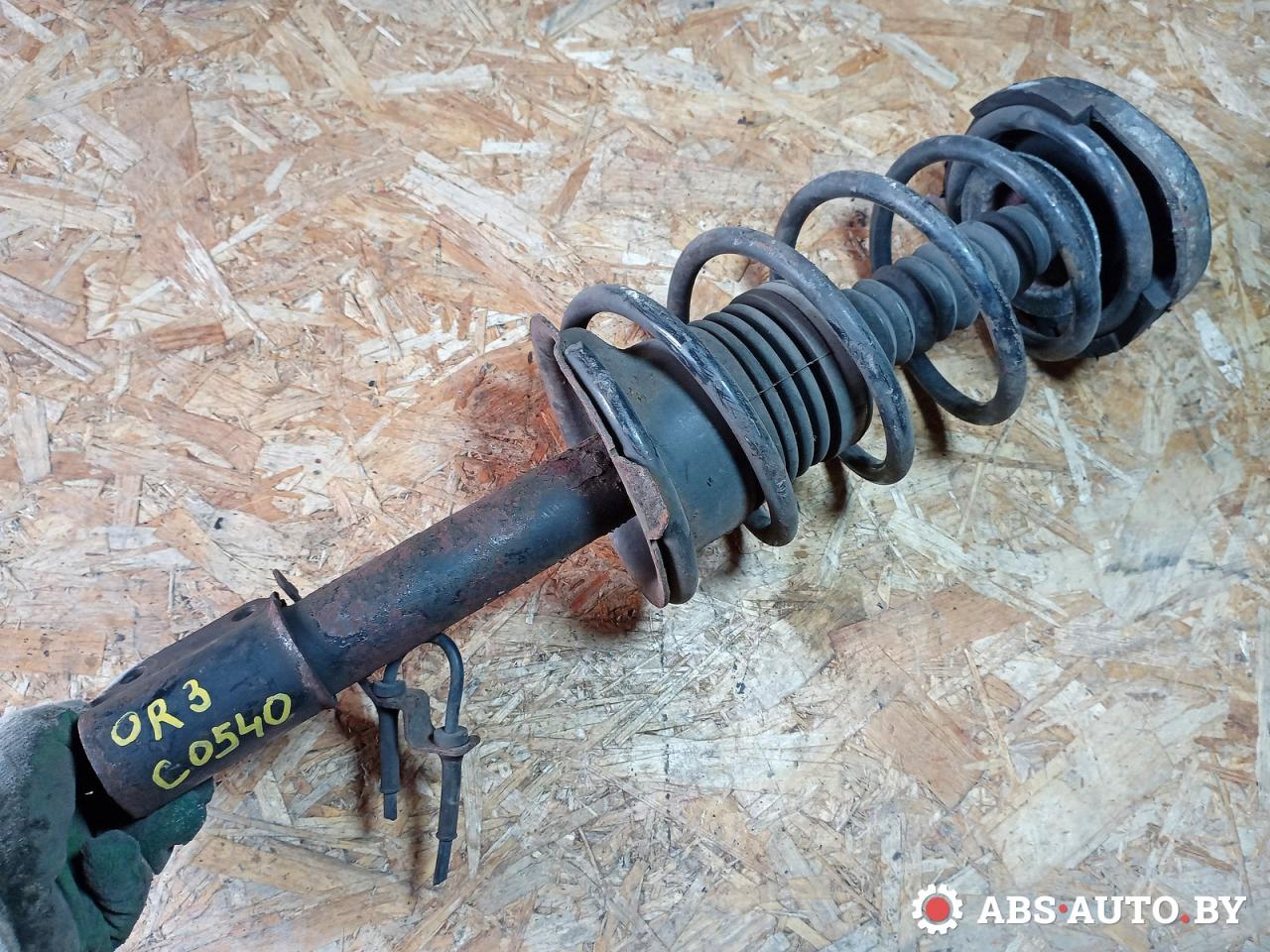 стойка передняя правая Renault 19 2 поколение 1993, 1.7 л., бензин - фото №1