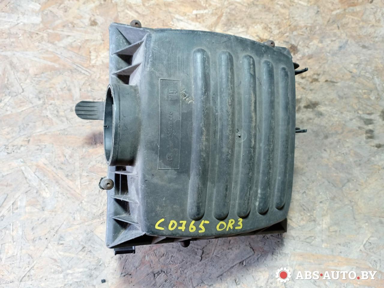 корпус воздушного фильтра Opel Omega B 1998, 2.2 л., бензин, 09202570 - фото №1