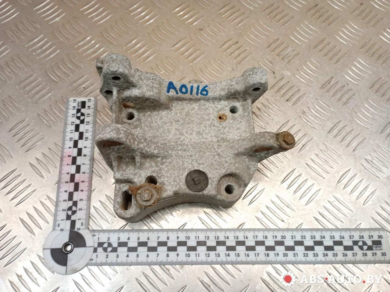 кронштейн генератора Peugeot 307 1 поколение 2002 - фото №1