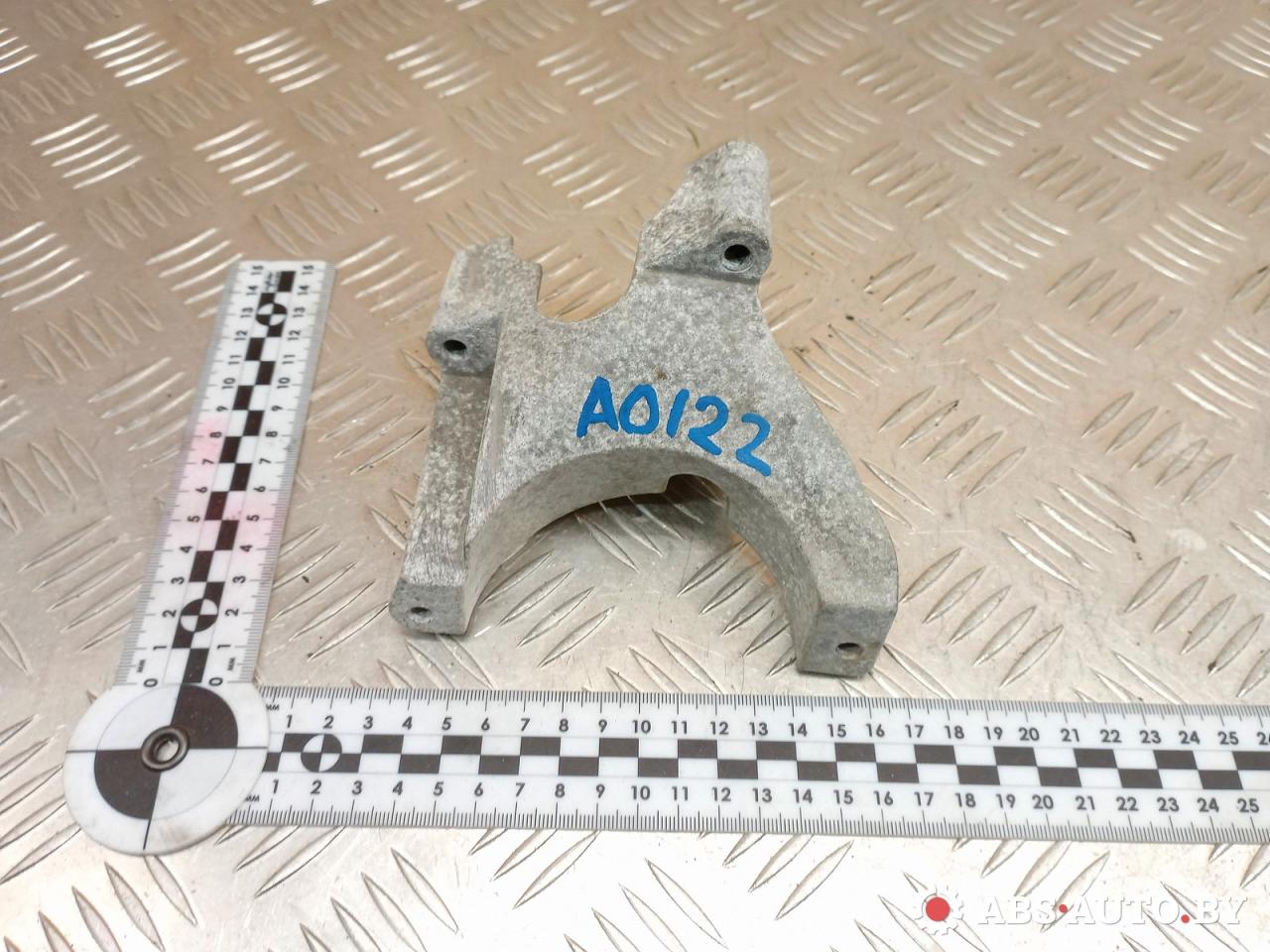 кронштейн топливного фильтра Peugeot 807 1 поколение 2005, 9642089680 - фото №1