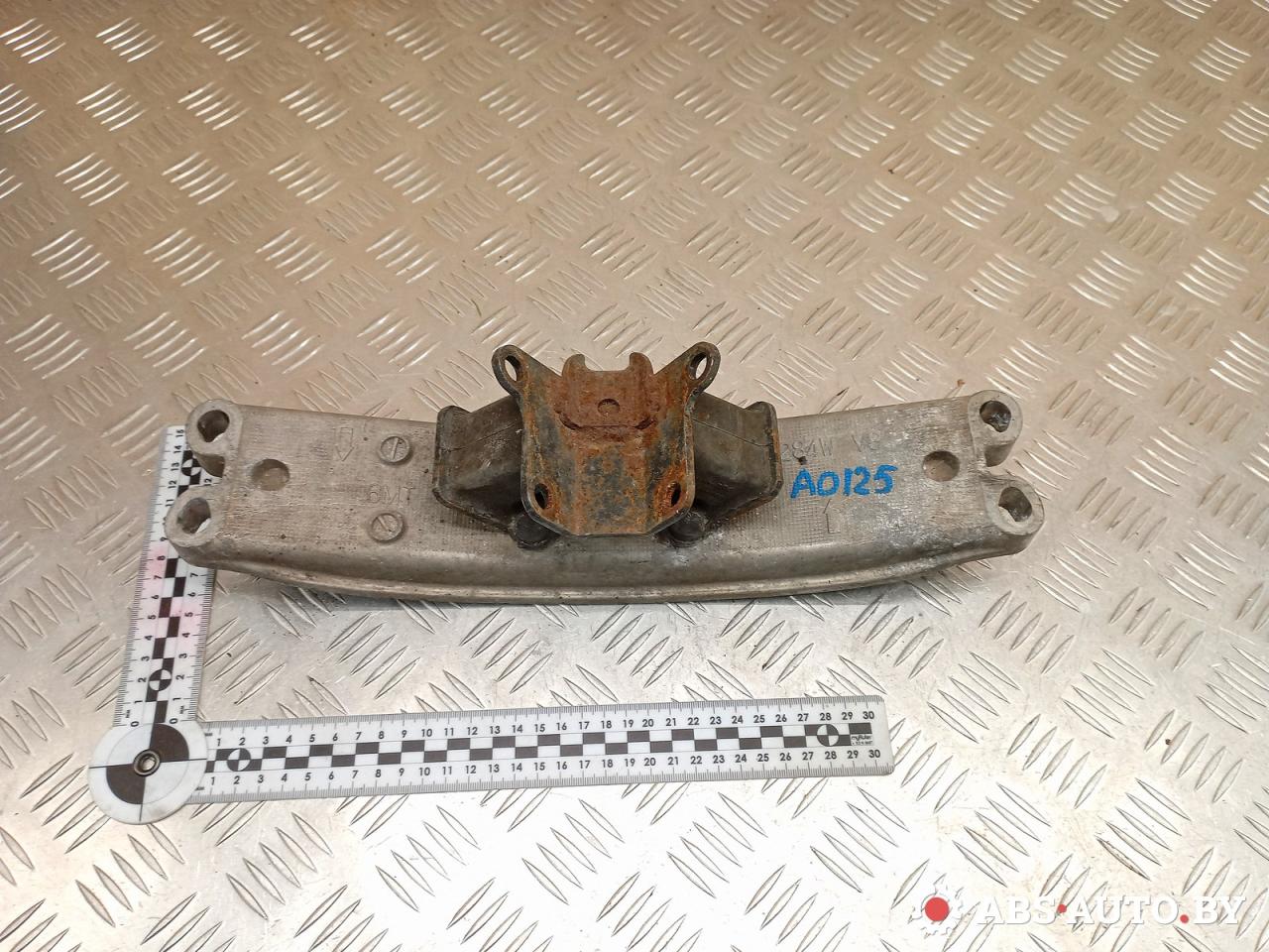 кронштейн КПП Lexus IS 2 поколение (XE20) 2007, 2.2 л., дизель, МКПП, 1237131090 - фото №1