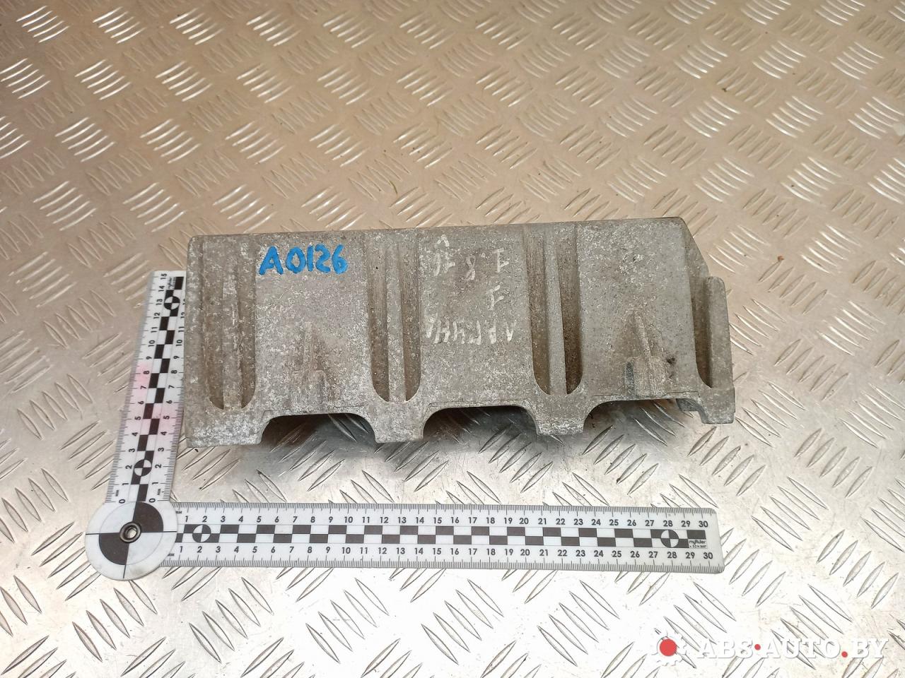 кронштейн (крепление) впускного коллектора Renault Laguna 1 поколение 1998, 7700110112 - фото №1