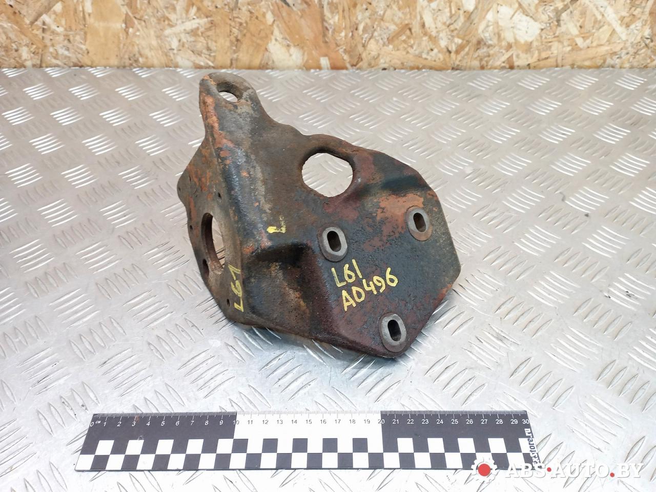 кронштейн ТНВД Volkswagen Transporter T4 1995, 2.4 л., МКПП, 074130147 - фото №1