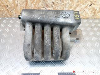 коллектор впускной Volkswagen Transporter T4 1995, 2.4 л., МКПП, 074129713D