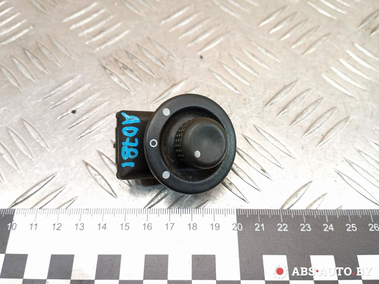 джойстик регулировки зеркал Renault Trafic 3 поколение 2016, 1.6 л., R9M 408, дизель, МКПП, микроавтобус, 255704649R - фото №1