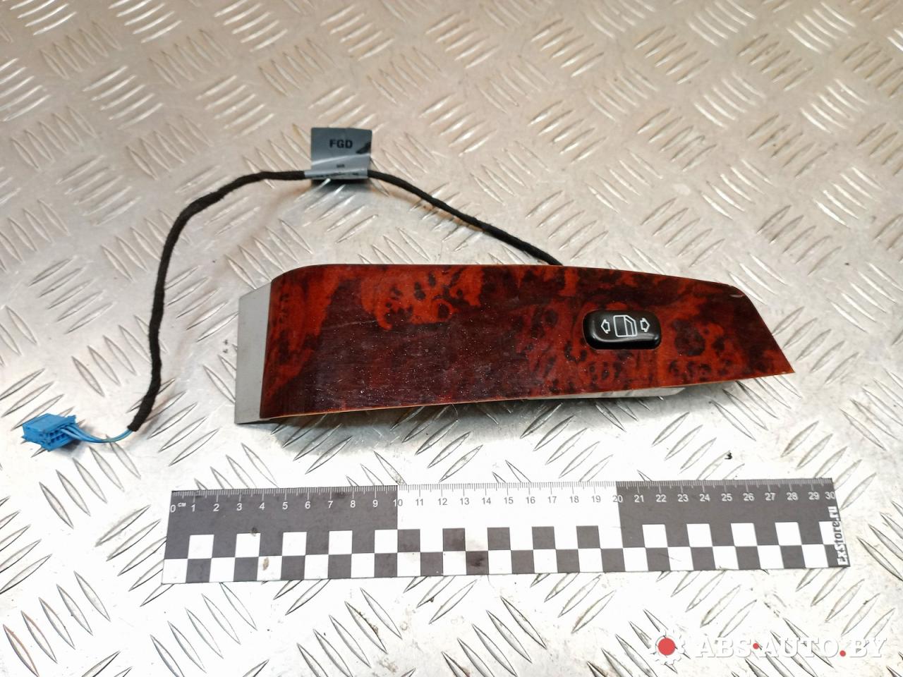 кнопка стеклоподъемника двери Mercedes-Benz S-Класс W220 2002, 3.2 л., дизель, АКПП, седан, 2205404808, A2205404808 - фото №1