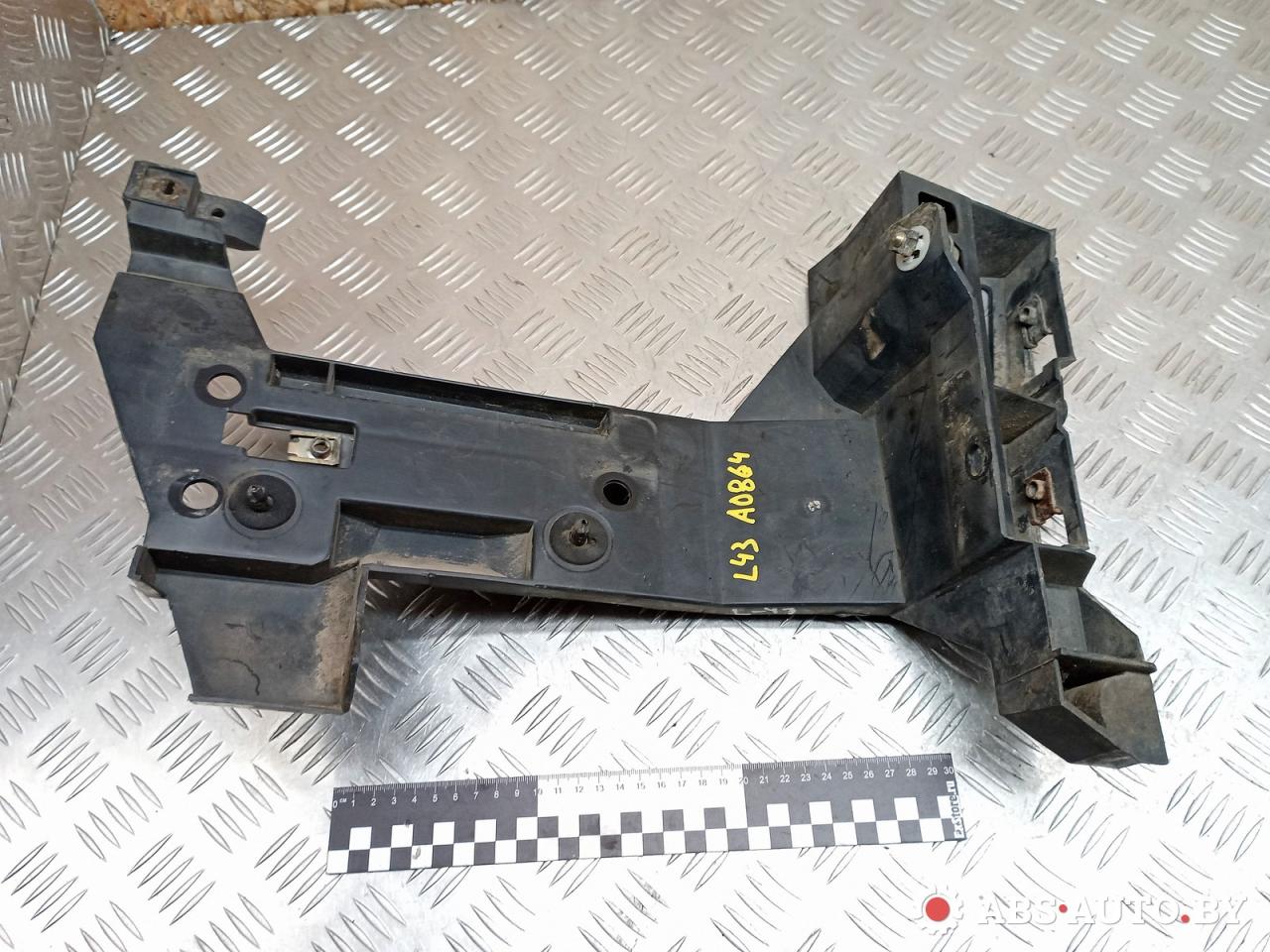 Крепление бампера заднего Renault Mascott 1 поколение 2004, 2.8 л., МКПП, микроавтобус, 7700352212, 7701692586 - фото №1