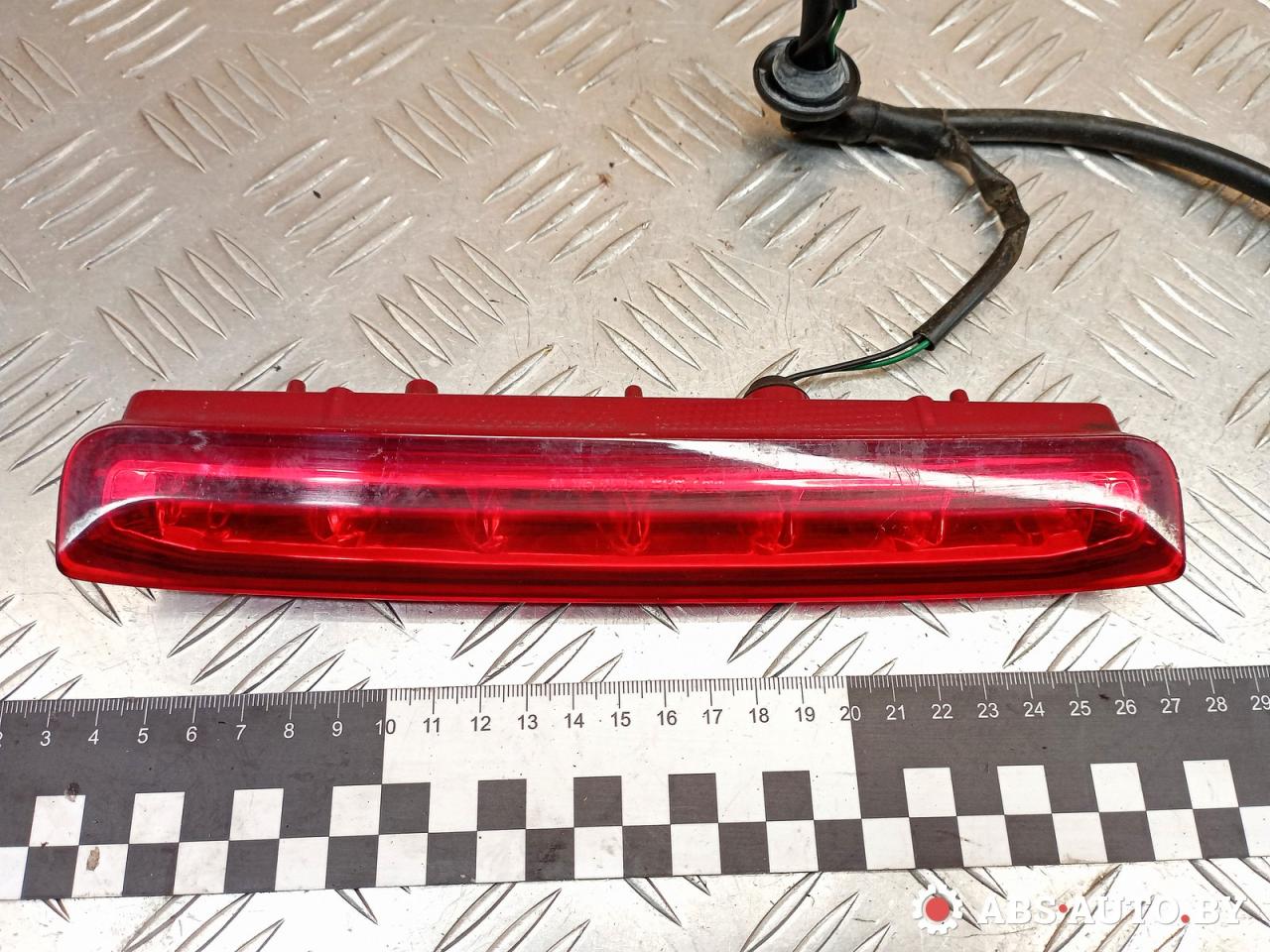 дополнительный стоп-сигнал Opel Mokka 1 поколение 2015, 1.6 л., B 16 XER, бензин, МКПП, 95151129 - фото №1