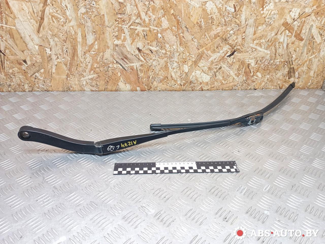 щеткодержатель (поводок стеклоочистителя, дворник) Renault Trafic 3 поколение 2016, 1.6 л., R9M 408, дизель, МКПП, микроавтобус, 97036203, 288810103RA, 93867986 - фото №1