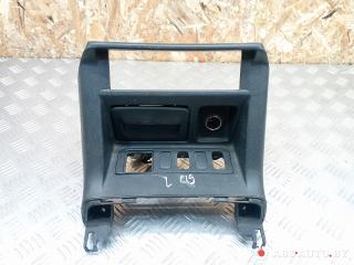 консоль салона Mitsubishi Pajero 3 поколение [рестайлинг] 2004, 3.2 л., 4M41, дизель, АКПП, a69d, MR402625