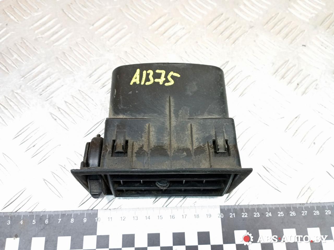 дефлектор обдува салона Volkswagen Transporter T4 1995, 2.4 л., МКПП, 701819701, 7018819704, 701819709 - фото №1