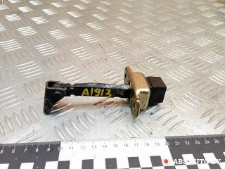 ограничитель открывания двери Mitsubishi Pajero 3 поколение [рестайлинг] 2004, 3.2 л., 4M41, дизель, АКПП, a69d