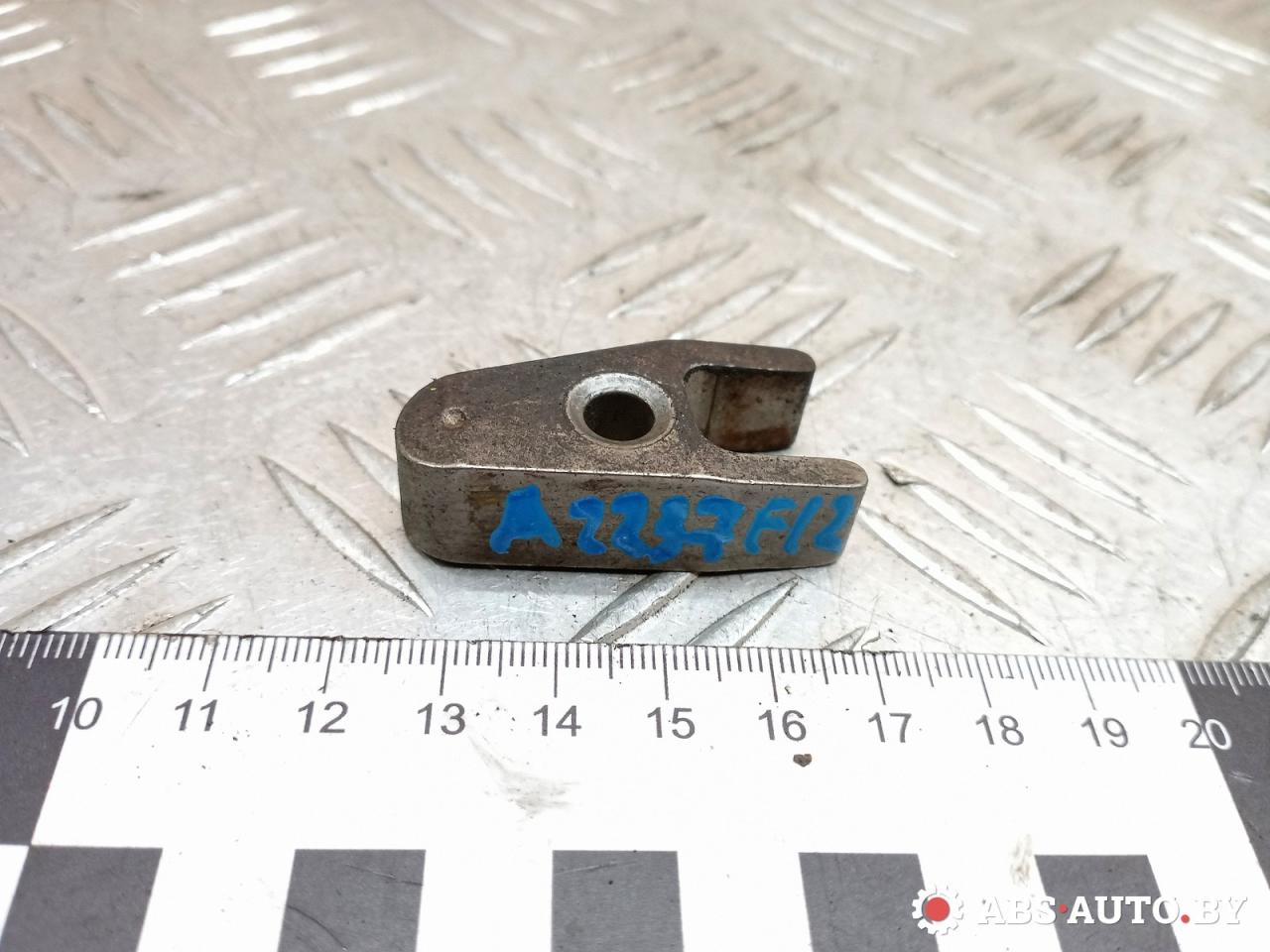 крепление форсунки Mercedes-Benz M-Класс W164 2008, 3.0 л., OM642 DE30LA, дизель, АКПП, хетчбэк 5 дв. - фото №1