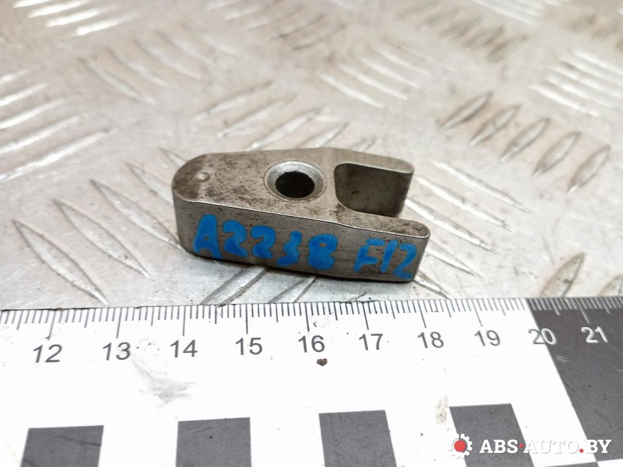 крепление форсунки Mercedes-Benz M-Класс W164 2008, 3.0 л., OM642 DE30LA, дизель, АКПП, хетчбэк 5 дв. - фото №1