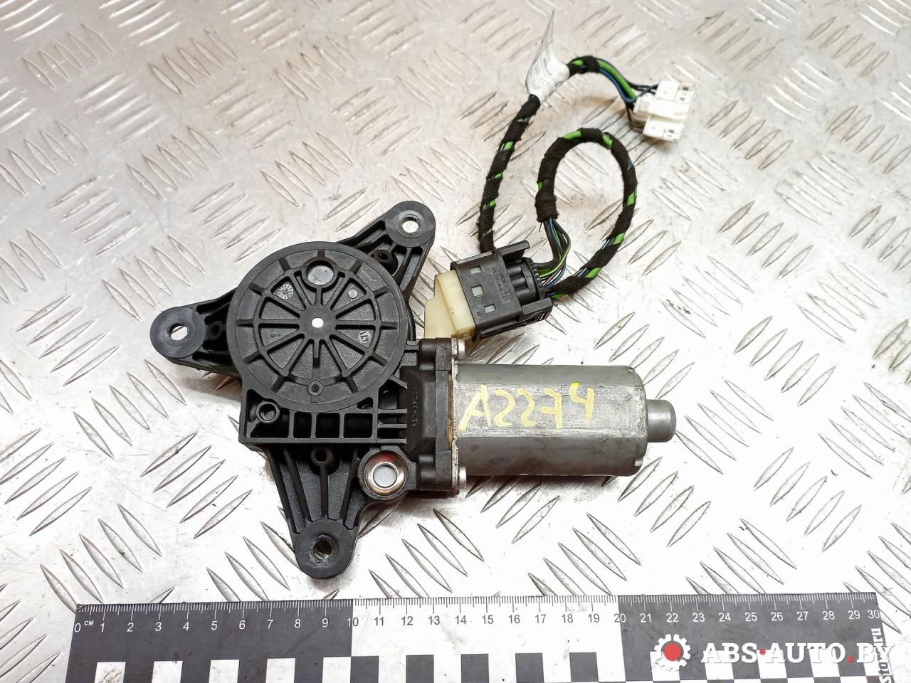 моторчик стеклоподъемника передний левый Mercedes-Benz Vito W639 2005, 2.2 л., OM 646.982, дизель, МКПП, микроавтобус, 0130821941 - фото №1