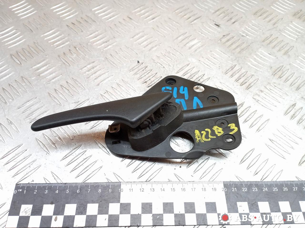 ручка внутренняя передняя левая Mercedes-Benz Vito W639 2005, 2.2 л., OM 646.982, дизель, МКПП, микроавтобус - фото №1