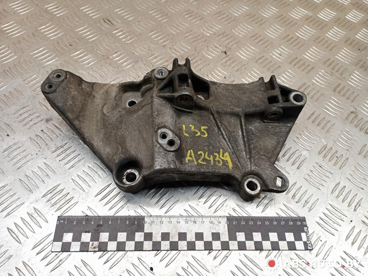 кронштейн генератора Renault Grand Scenic 2 поколение 2006, 1.9 л., дизель, МКПП, минивэн, 8200100148 - фото №1