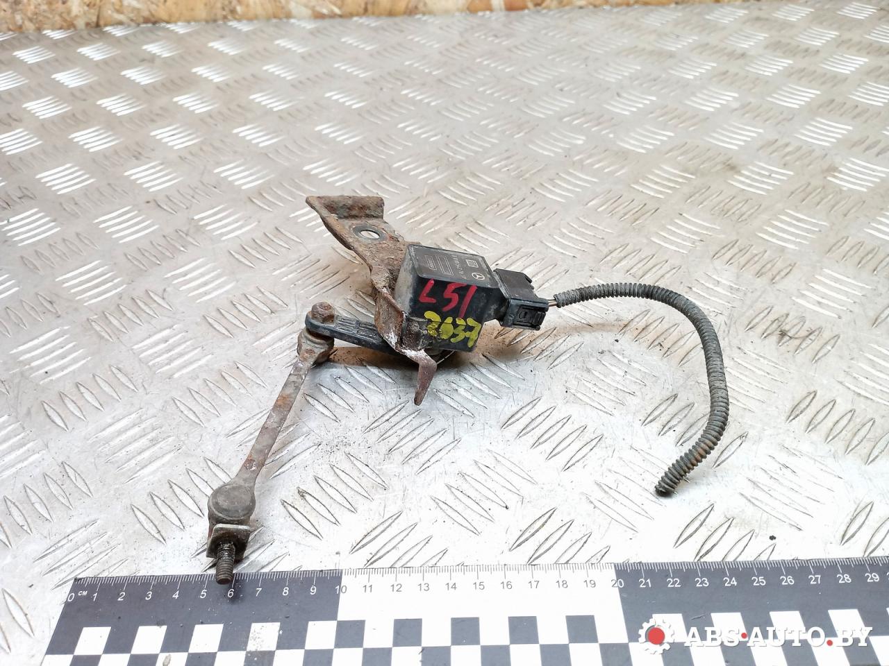 датчик дорожного просвета Mercedes-Benz S-Класс W220 2002, 3.2 л., дизель, АКПП, седан, A0105427617, 0105427617 - фото №1