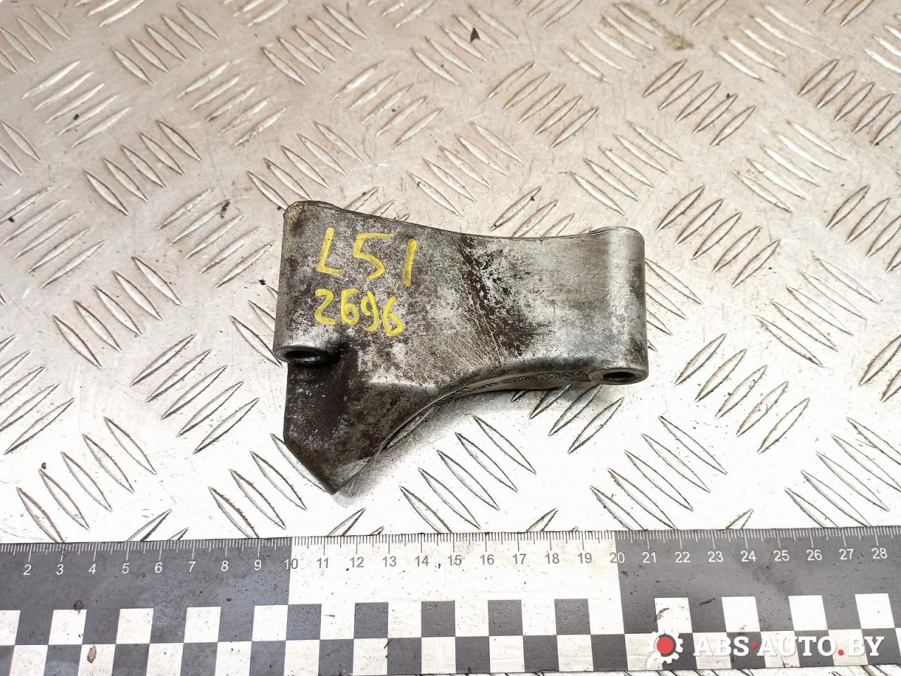 кронштейн компрессора кондиционера Mercedes-Benz S-Класс W220 2002, 3.2 л., дизель, АКПП, седан, A6112340239 - фото №1