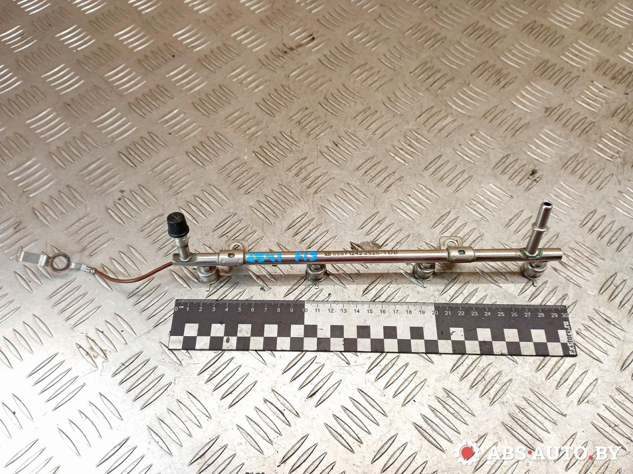 топливная рампа Opel Mokka 1 поколение 2015, 1.6 л., B 16 XER, бензин, МКПП, 55571242 - фото №1