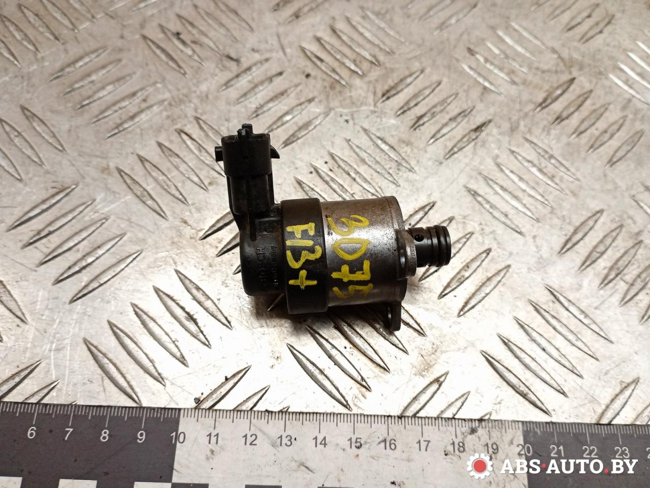 датчик давления топлива Peugeot 308 T7 2010, 1.6 л., 9HY (DV6TED4), дизель, МКПП, черный, хетчбэк 5 дв., 0928400607, 1465ZS0001, FZB1470FE, FZB1470LE, FZB1470LW, FZB1470LZ, FZB1470MT - фото №1