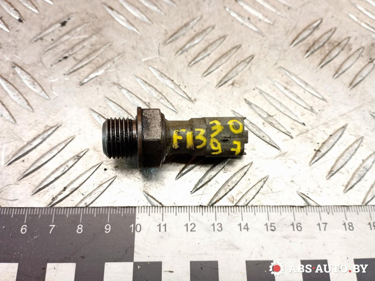 датчик давления масла Peugeot 308 T7 2010, 1.6 л., 9HY (DV6TED4), дизель, МКПП, черный, хетчбэк 5 дв., 9631846480, 1131C5, 1131K5, 1145966, 1486742, 11427805983, 12617536724, 12617568481, 7568481, 9661477580, 2S6Q9278AA, 2S6Q9278AB, LR005365, Y40118501, Y40118501A, 11427805893, MN982156, 252406F901, 01131K5, 3639497, 93464461, 1658267G00, 1658267G00000, 1658286CT0, 1658286CT0000, 8353002040, SU00100591, SU00101085, 30725229, 31259226, 8653814 - фото №1