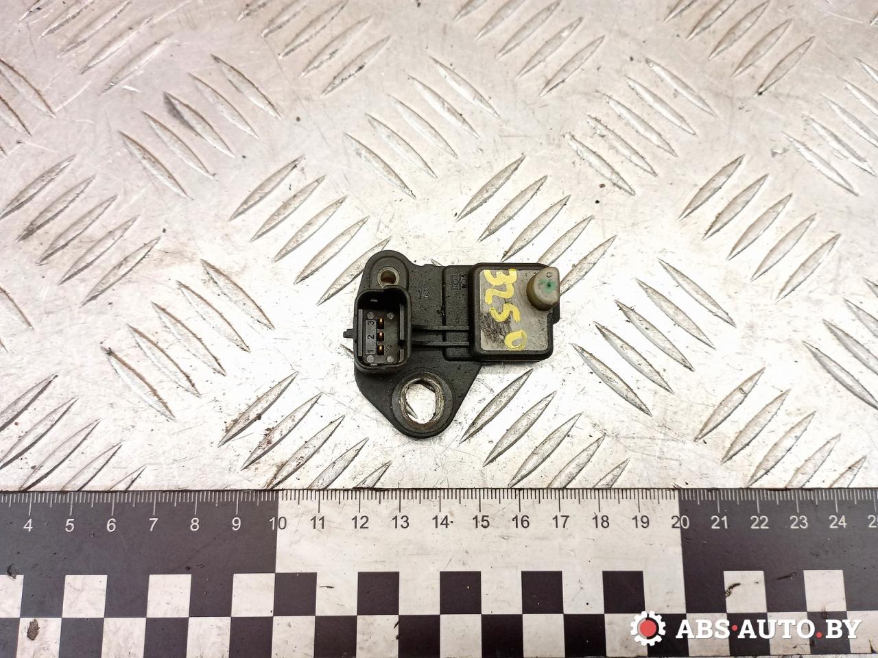 датчик коленвала Citroen C5 2 поколение 2009, 2.2 л., дизель, МКПП, универсал, 9664387380, 13627808449, 9664387280, 1517990, 8S6Q9E731AA, Y60318221, MN982334, SU00100873, 31216677, 1920PW - фото №1