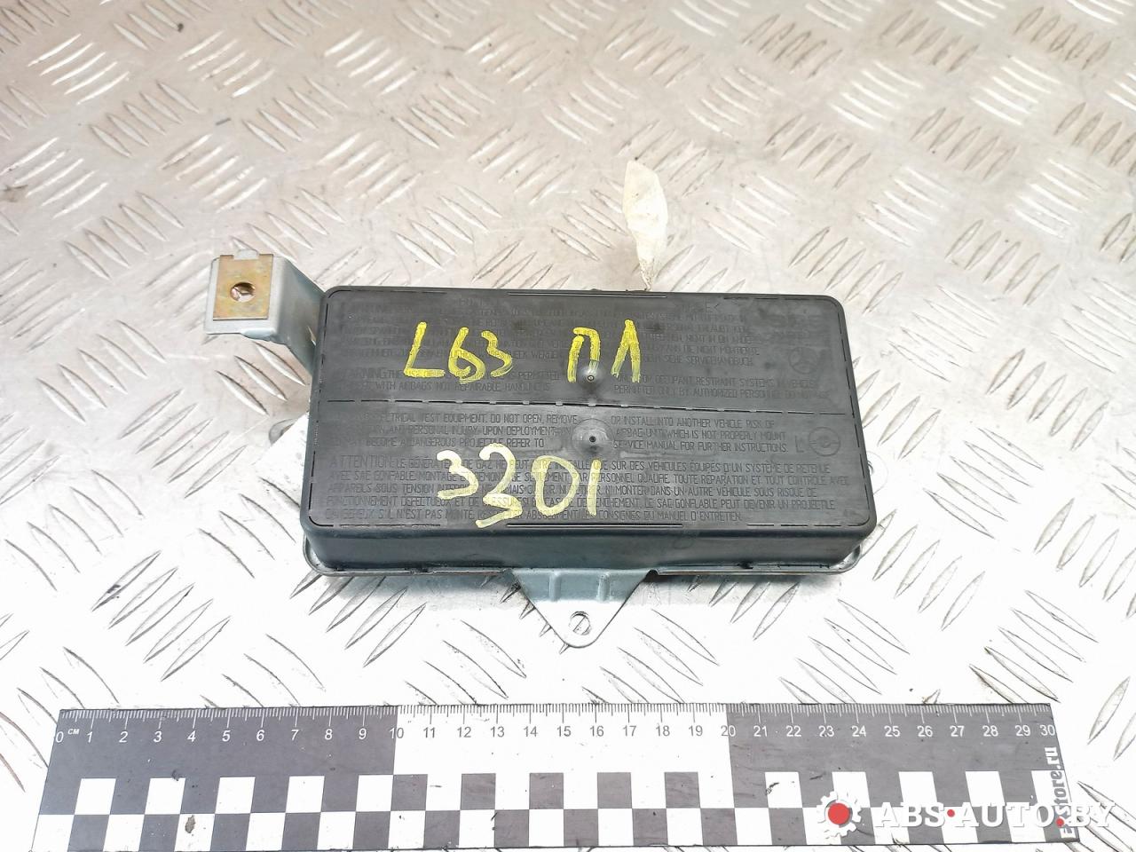 подушка безопасности дверная Mercedes-Benz A W168 1 поколение (1997-2001) 2001, 1.4 л., бензин, АКПП, хетчбэк 5 дв., A1688600105, 1688600105 - фото №1