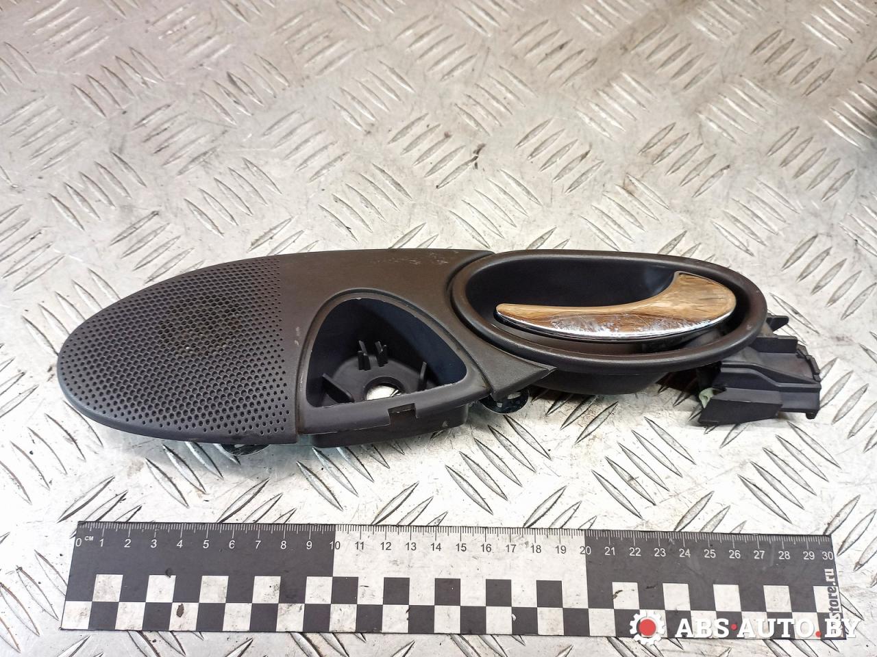 ручка внутренняя передняя правая Mercedes-Benz A W168 1 поколение (1997-2001) 2000, 1.7 л., дизель, МКПП, A1687600261 - фото №1