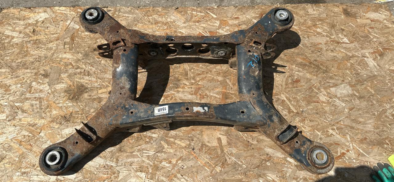 балка подвески задняя Mercedes-Benz M-Класс W164 2008, 3.0 л., OM642 DE30LA, дизель, АКПП, хетчбэк 5 дв. - фото №1