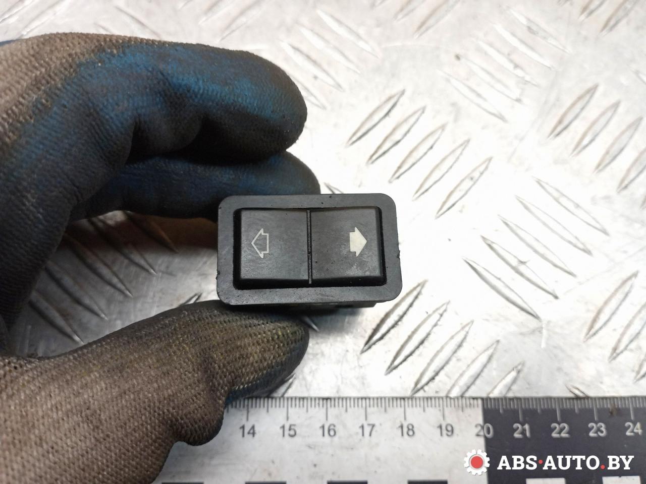 кнопка стеклоподъемника двери задней правой BMW 5 серия E39 1999, 3.0 л., M57 D30 (306D1), дизель, АКПП, 8368974 - фото №1