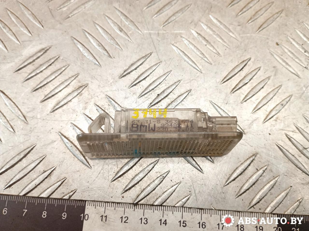 фонарь салона (плафон) BMW 5 серия E39 1999, 3.0 л., M57 D30 (306D1), дизель, АКПП, 63318363604, 2303702, 8363604 - фото №1