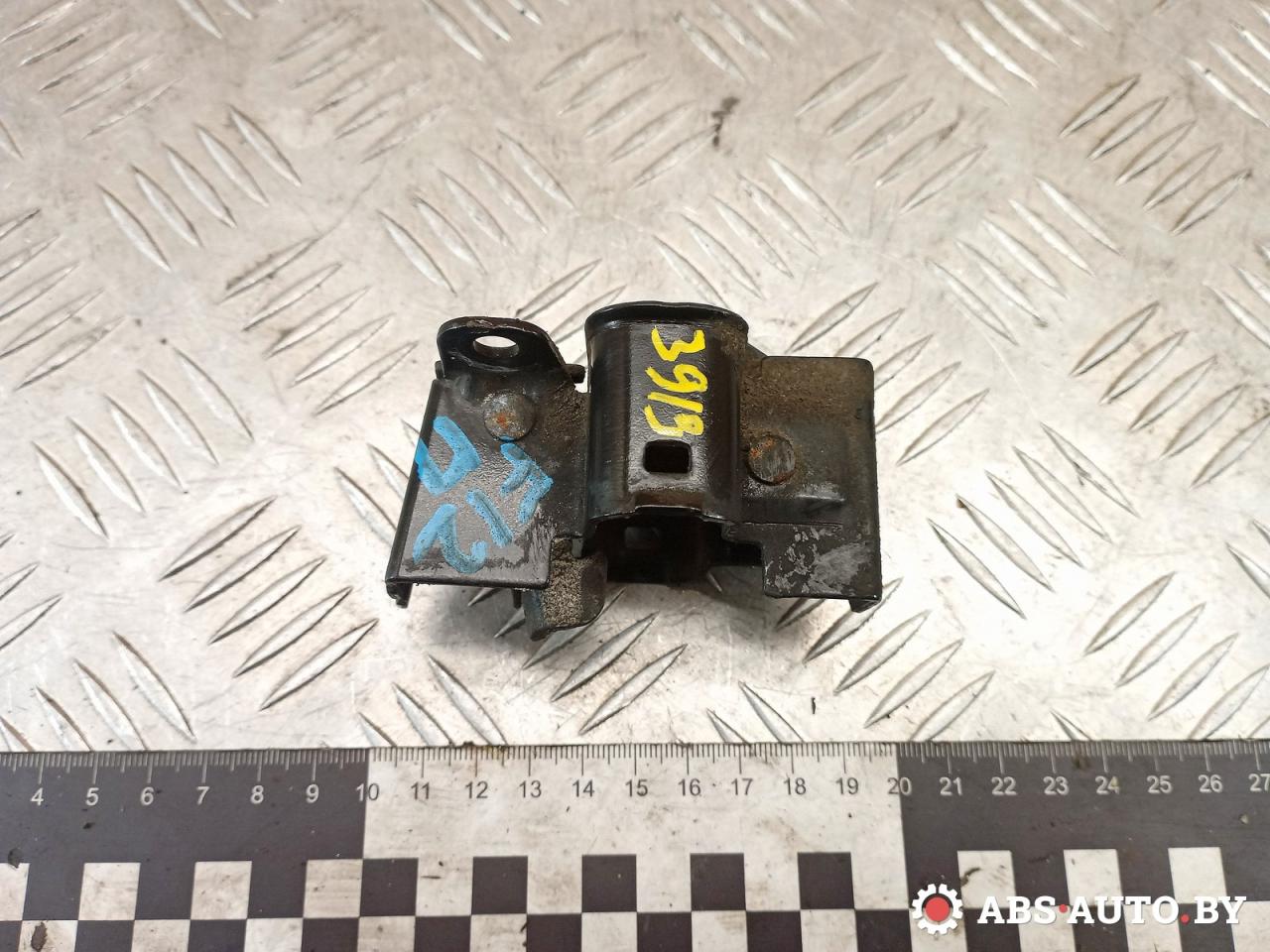 замок капота Mercedes-Benz M-Класс W164 2008, 3.0 л., OM642 DE30LA, дизель, АКПП, хетчбэк 5 дв., A2198800160 - фото №1