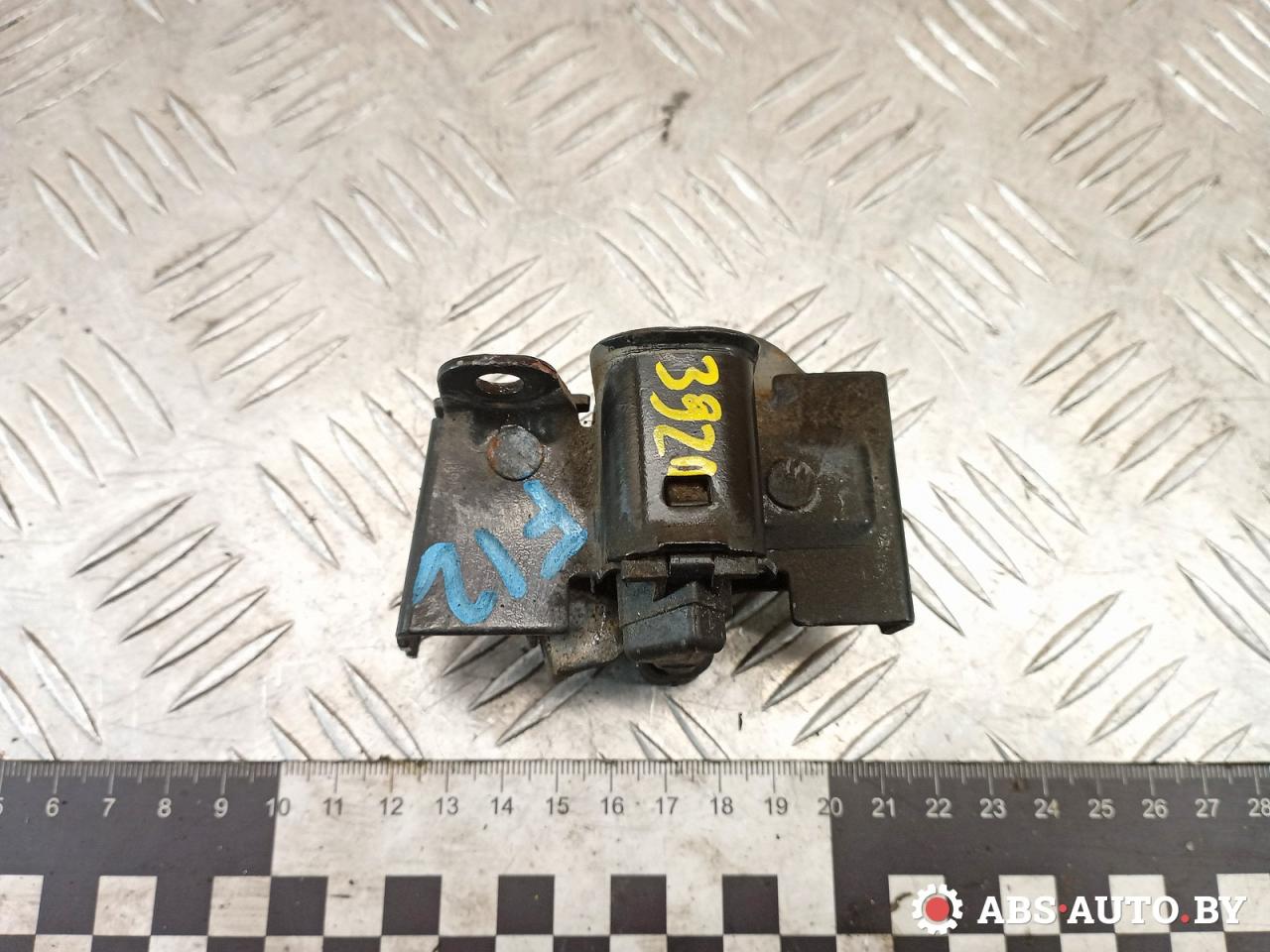 замок капота Mercedes-Benz M-Класс W164 2008, 3.0 л., OM642 DE30LA, дизель, АКПП, хетчбэк 5 дв., A2198800160 - фото №1