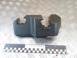 Пластик салазок сидений Volvo XC90 1 поколение [рестайлинг] 2008, 2.4 л., D 5244 T4, дизель, АКПП, внедорожник 5 дв., 30615900