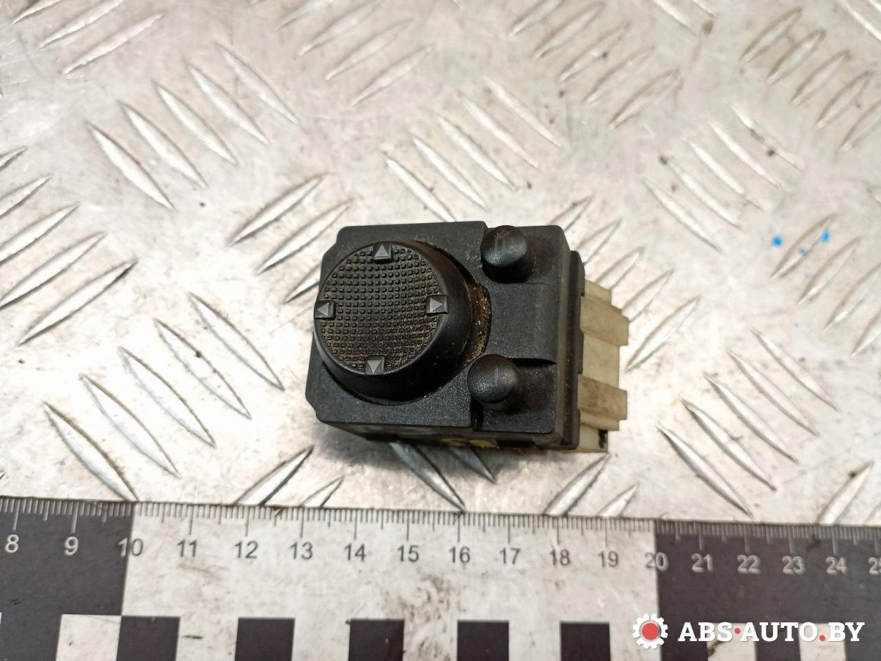 джойстик регулировки зеркал Volkswagen Golf 3 поколение 2000, 1H0959565 - фото №1