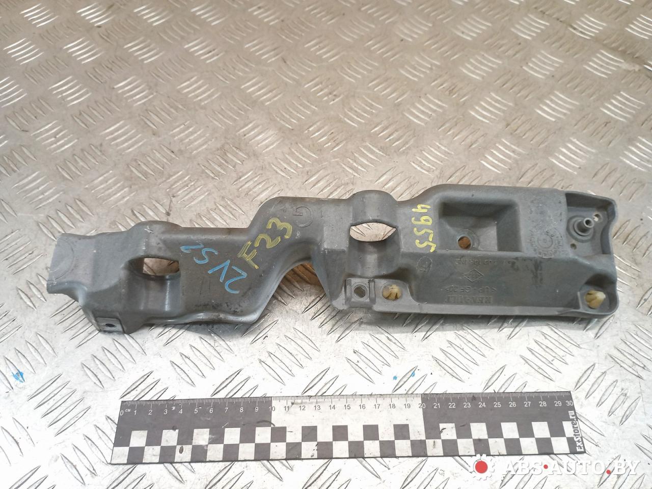 крепление ( кронштейн ) крыла Renault Scenic 3 поколение 2010, 1.5 л., K9K 832, дизель, МКПП, 631230010R - фото №1