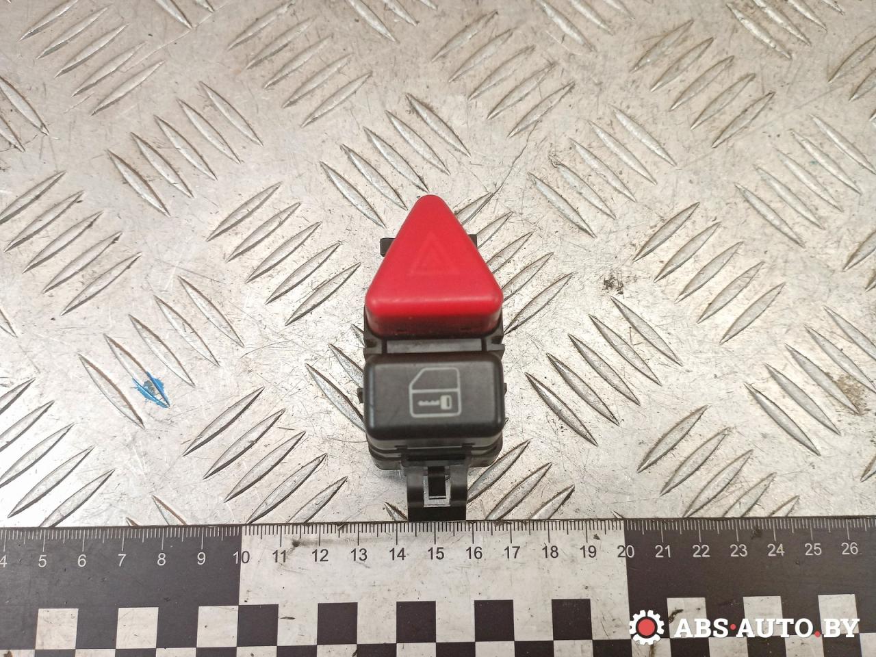 кнопка аварийной сигнализации Mercedes-Benz A W168 1 поколение (1997-2001) 2000, 1.7 л., дизель, МКПП, A1688201210, 33019001, 1688201210 - фото №1