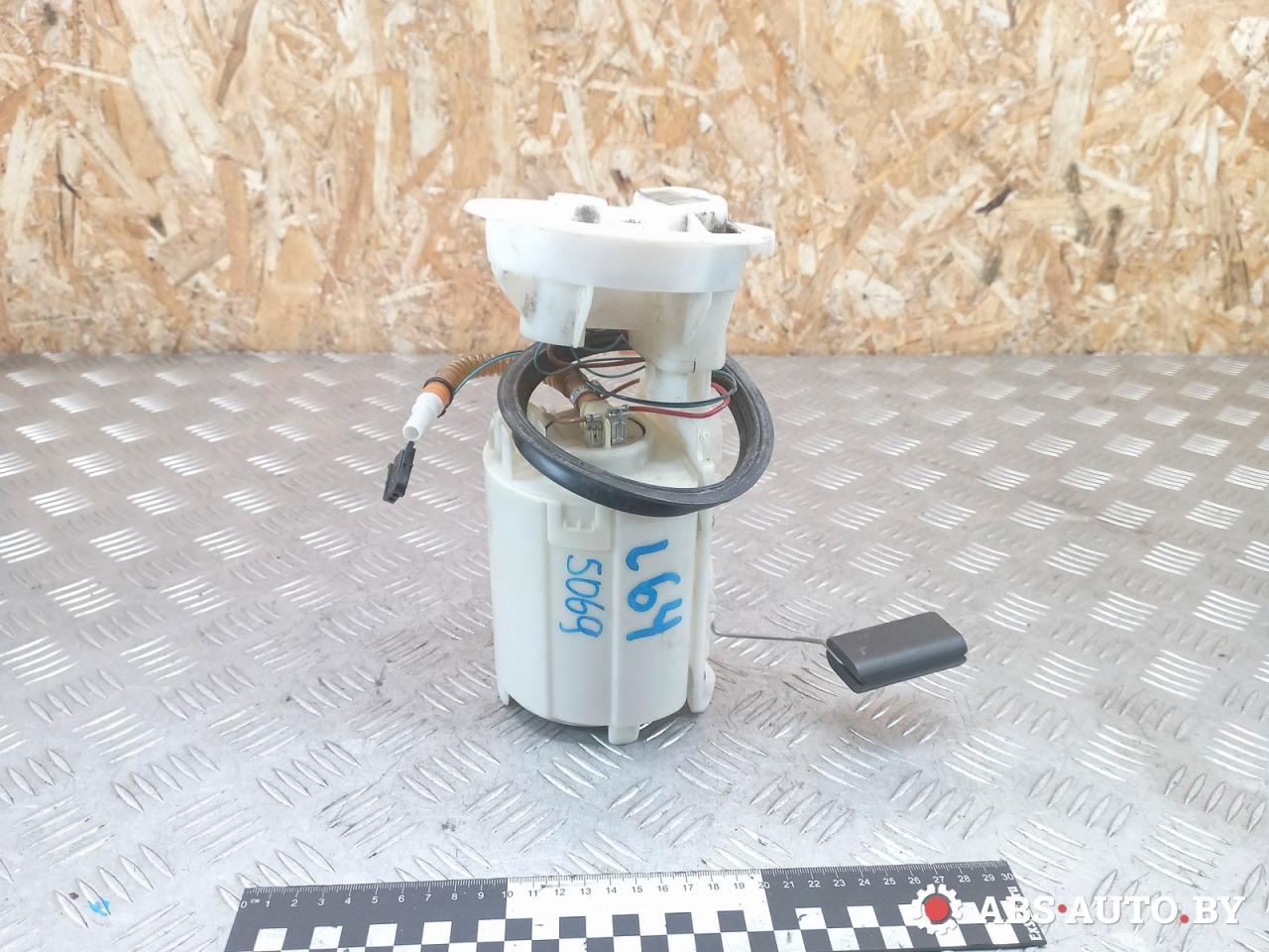 насос топливный Mini Cooper 1 поколение 2003, 1.6 л., W10 B16 A, бензин, МКПП, 1065240 - фото №1