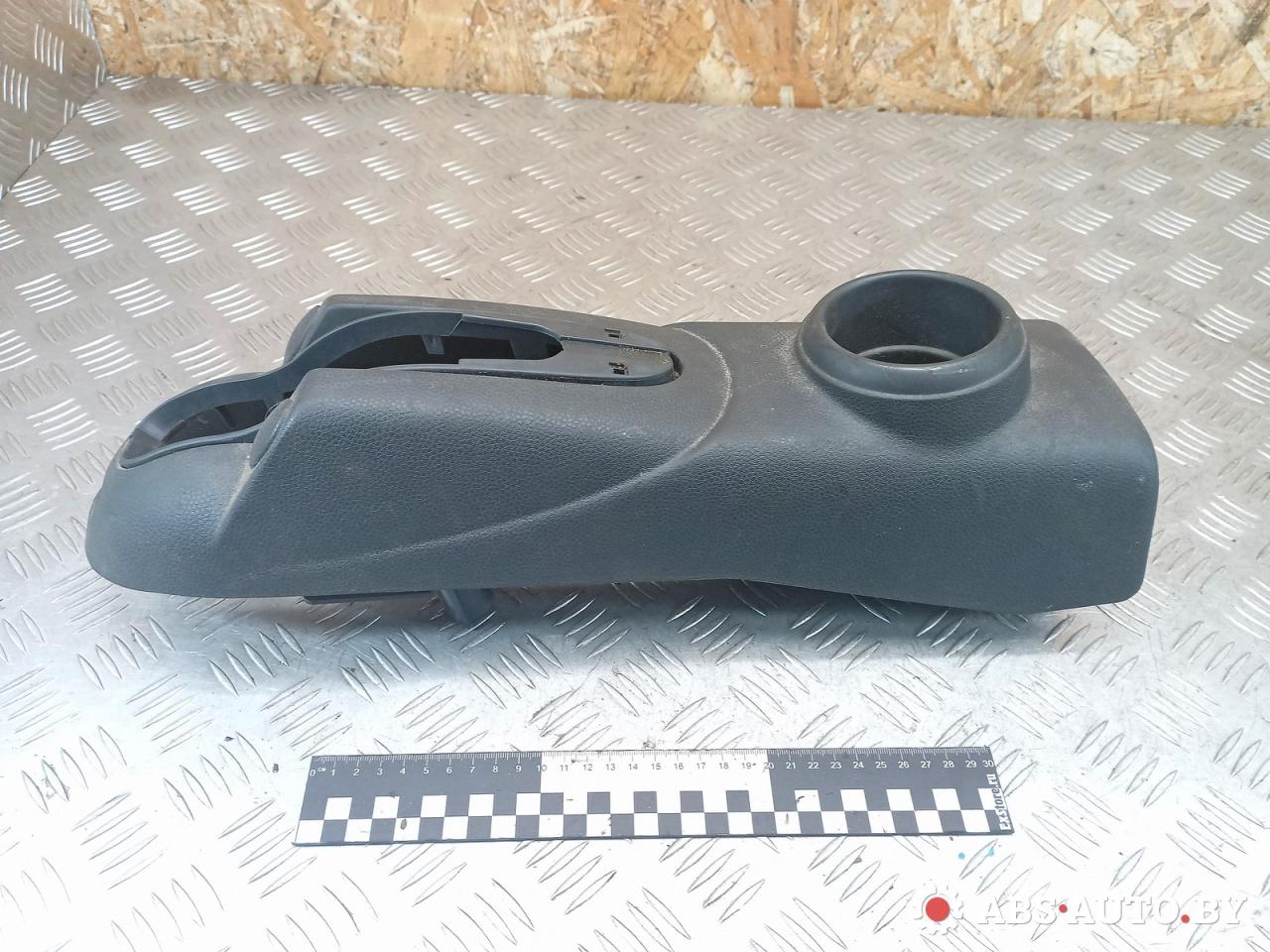 консоль салона Mini Cooper 1 поколение 2003, 1.6 л., W10 B16 A, бензин, МКПП, 51161171195 - фото №1