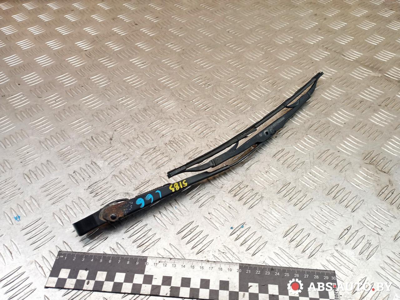 щеткодержатель задний Mercedes-Benz A W168 1 поколение (1997-2001) 2000, 1.7 л., дизель, МКПП, A1688201044 - фото №1