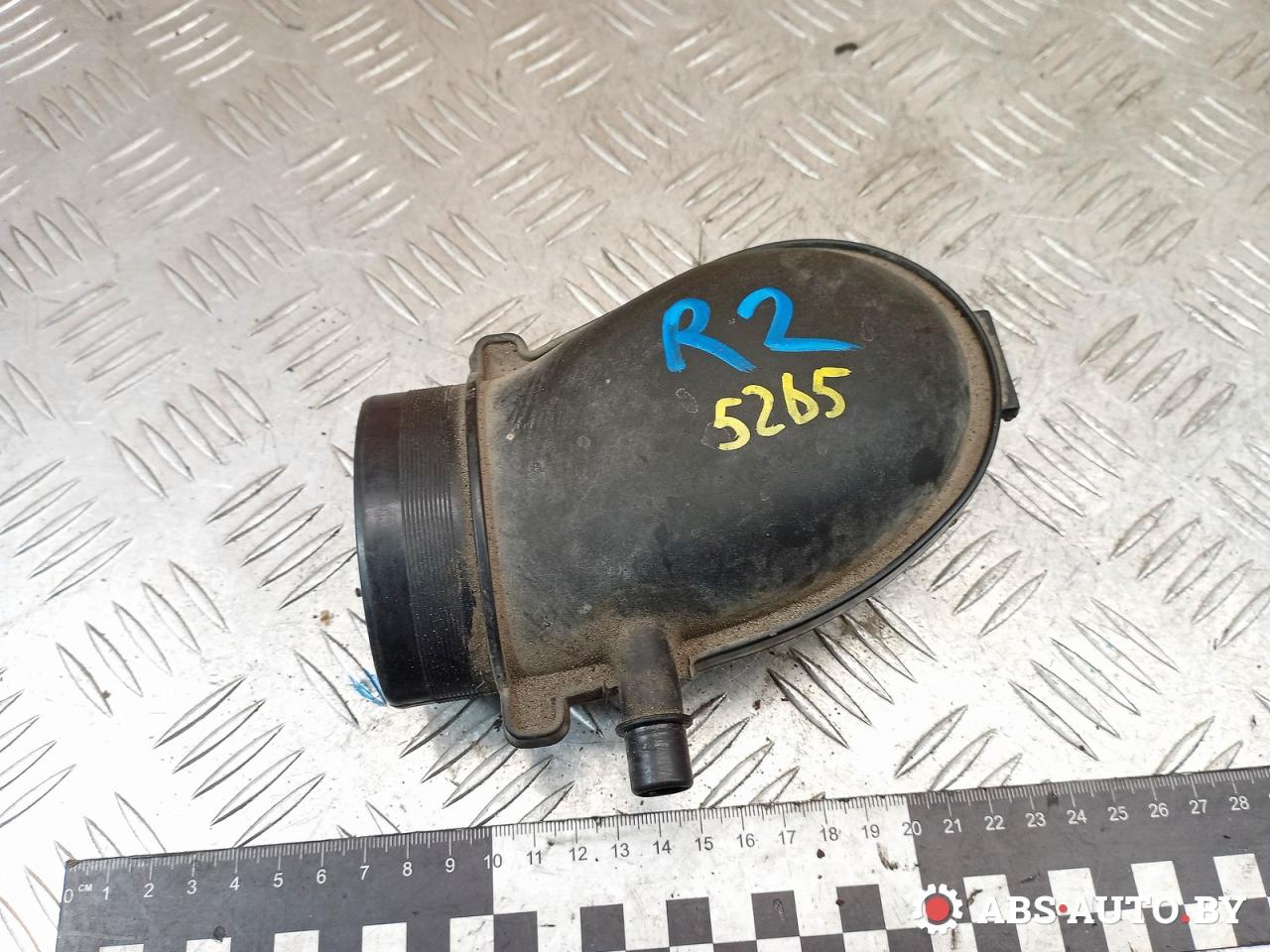 патрубок воздушного фильтра Peugeot 407 1 поколение 2006, 2.0 л., RFN (EW10J4), бензин, универсал, 9641733880 - фото №1